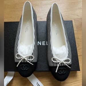 Chanel Corduroy ballerinas
